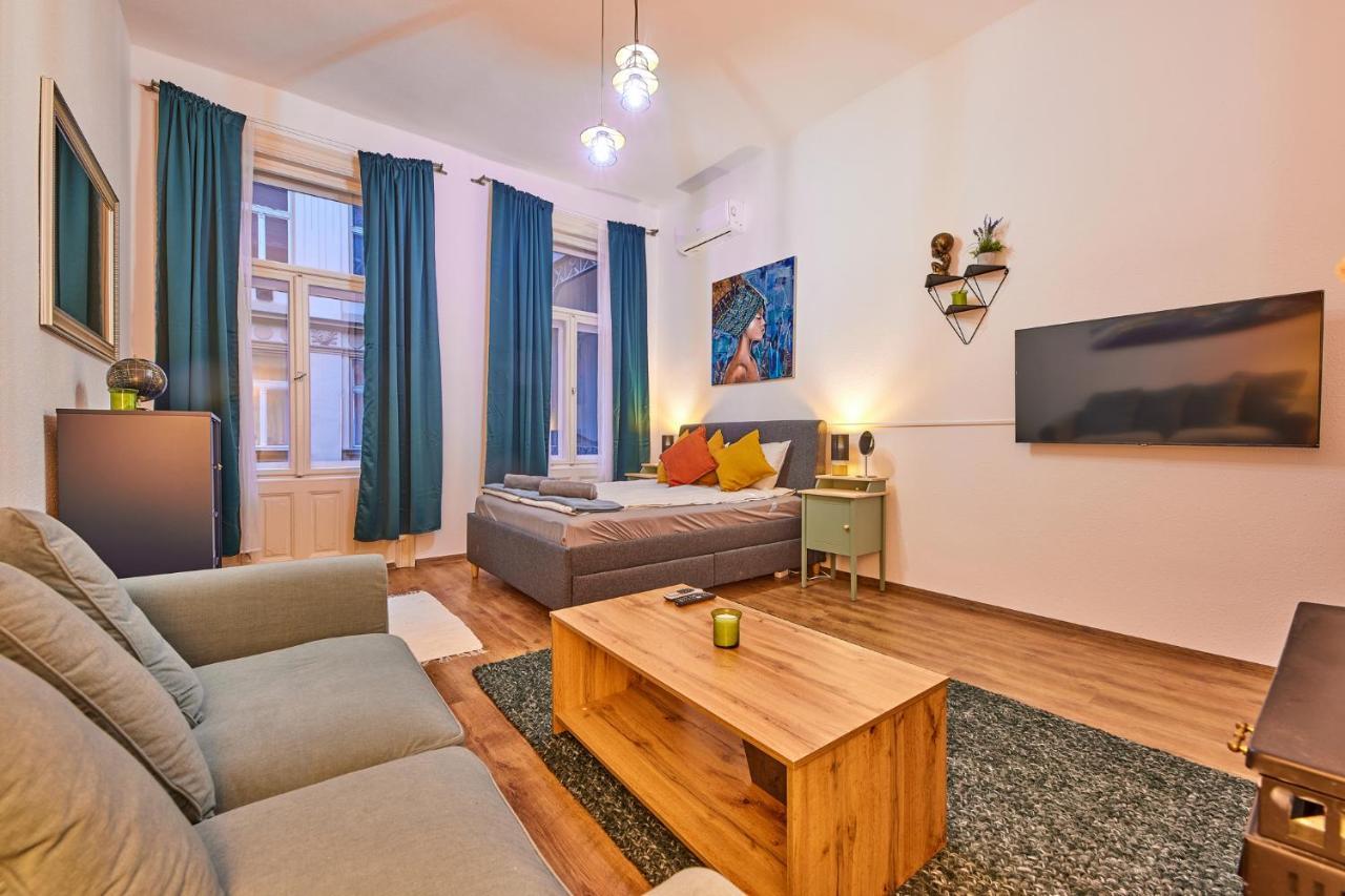 Uhu'S Golden Soho Residence 布达佩斯 外观 照片